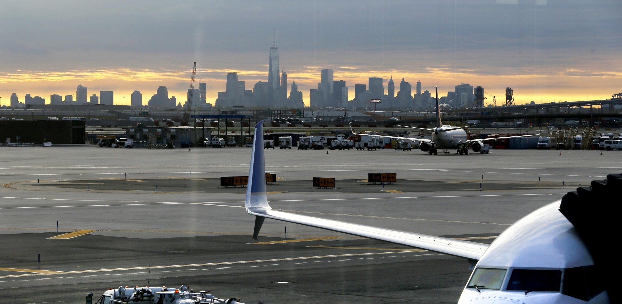 Newark-Airport-Car-Service to Manhattan New-York-City